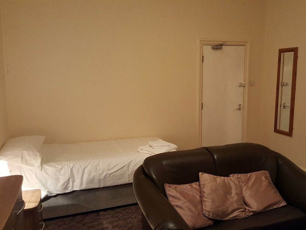 Hucknall Station Hotel מראה חיצוני תמונה